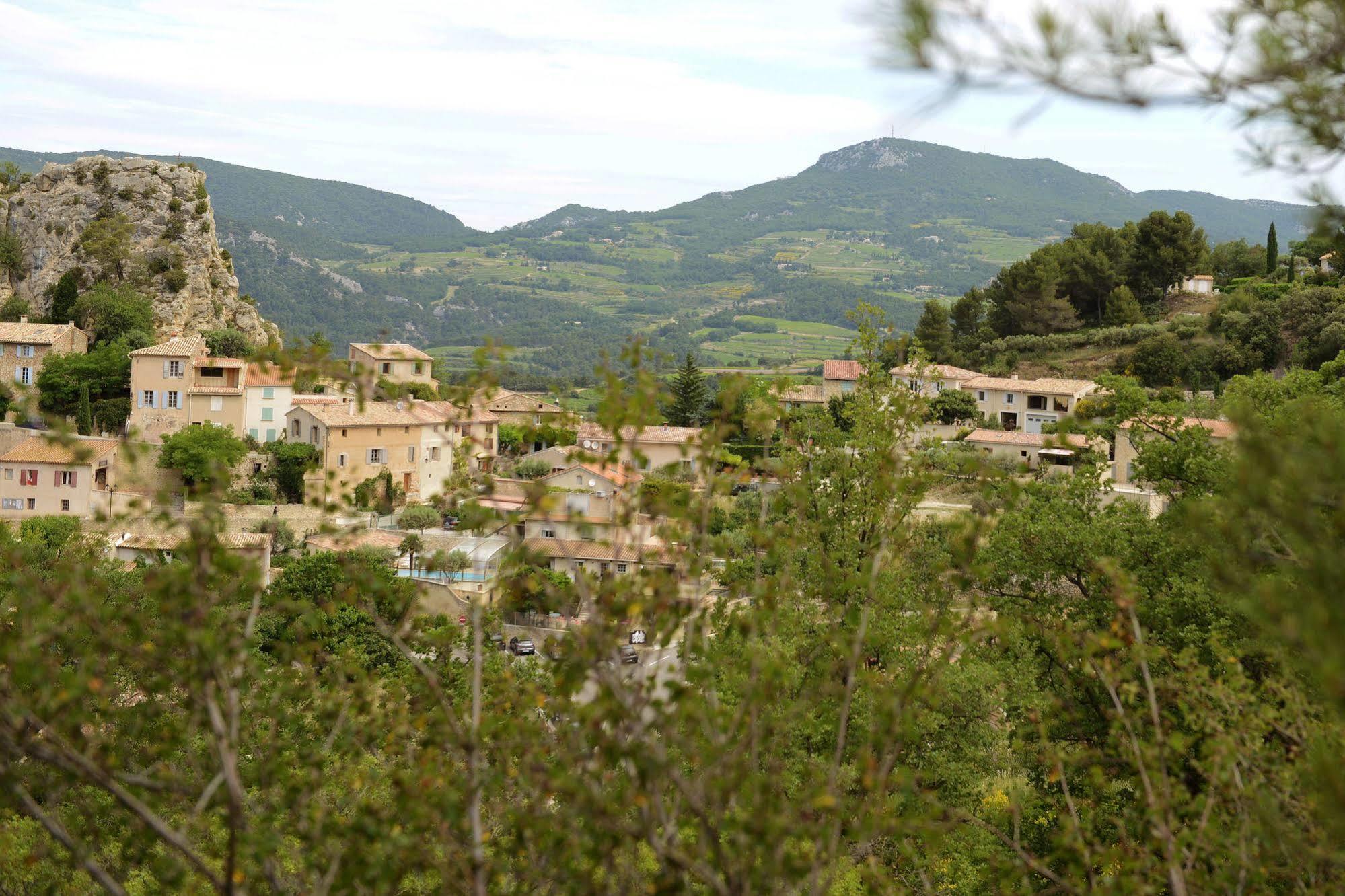 Mas De Carabelle Bed & Breakfast La Roque-Alric Bagian luar foto